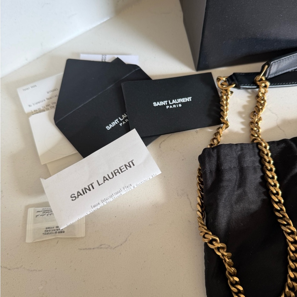 Saint Laurent LouLou Medium Shoulder Bag - Picture 4 of 10